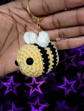 4PC  Handmade Yellow & Black Bee Keychain Plush - Cute Crochet Charm